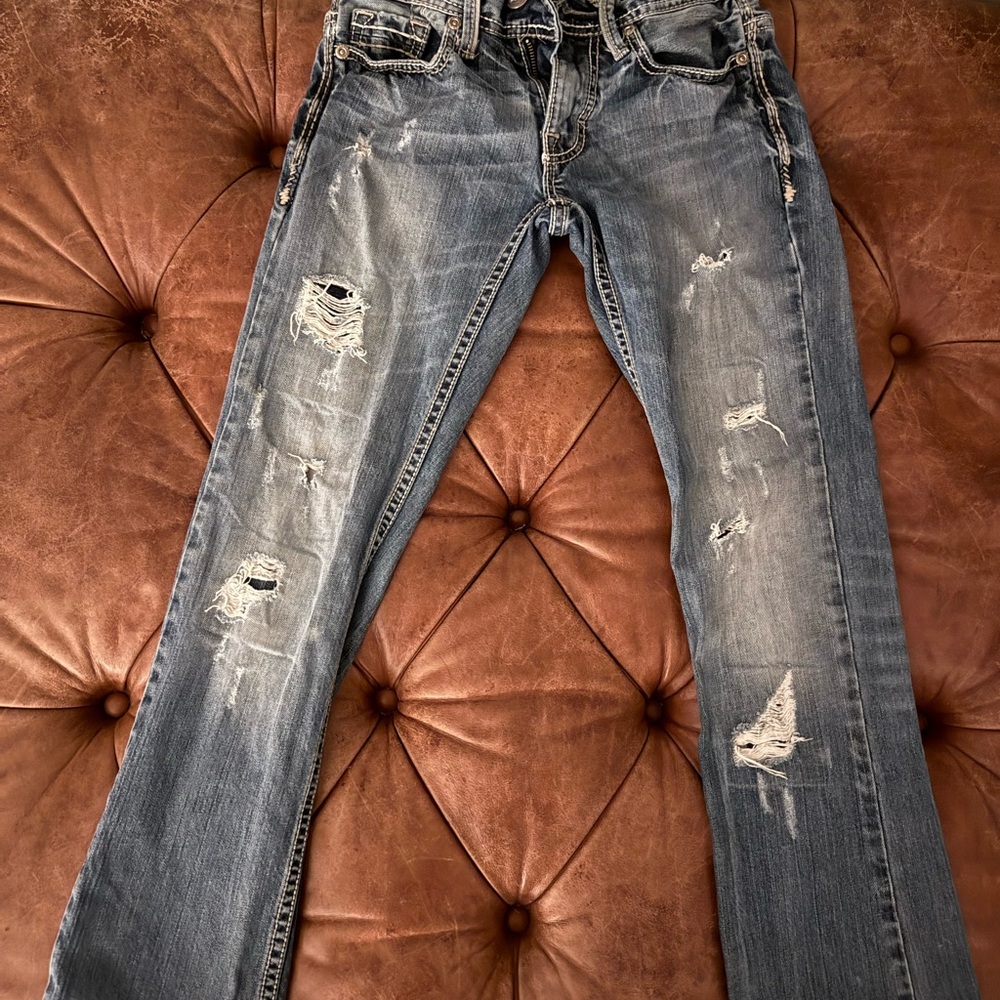Buckle(BKE) Distressed Blue Jeans